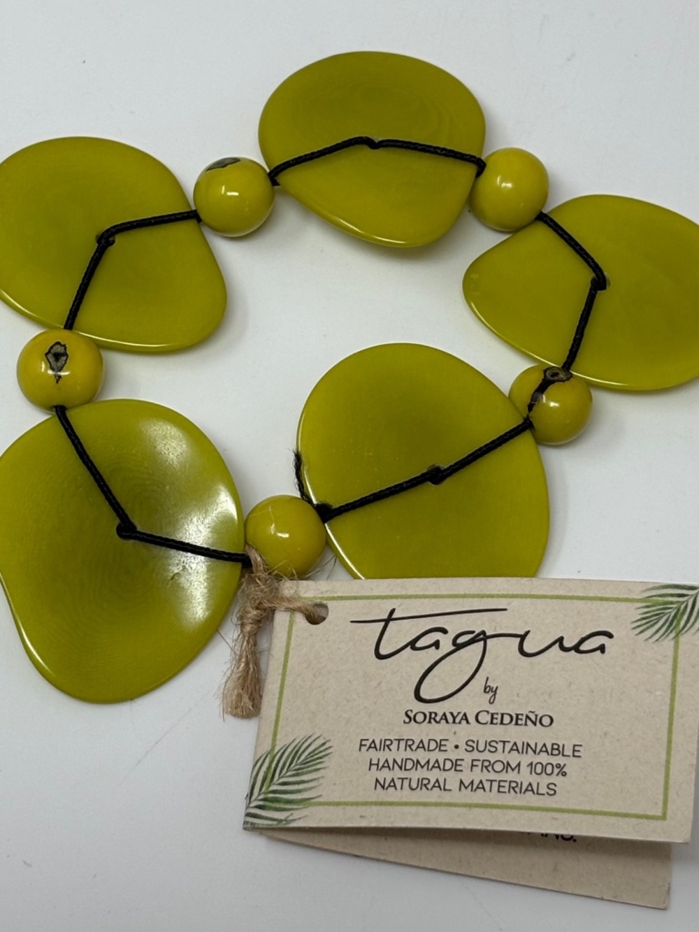 Tagua by Soraya Cedeno Womens Iliana Thin Slice Seed Stretch Bracelet Lime Green